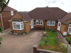 3 bedroom Detached t...